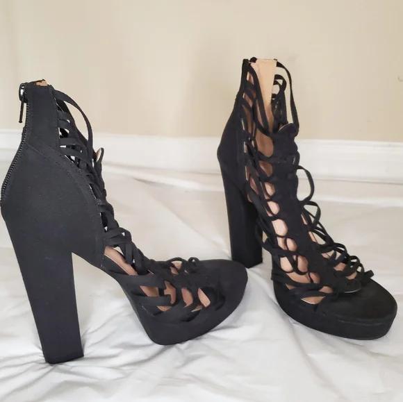 Black Caged heels - Picture 3 of 3